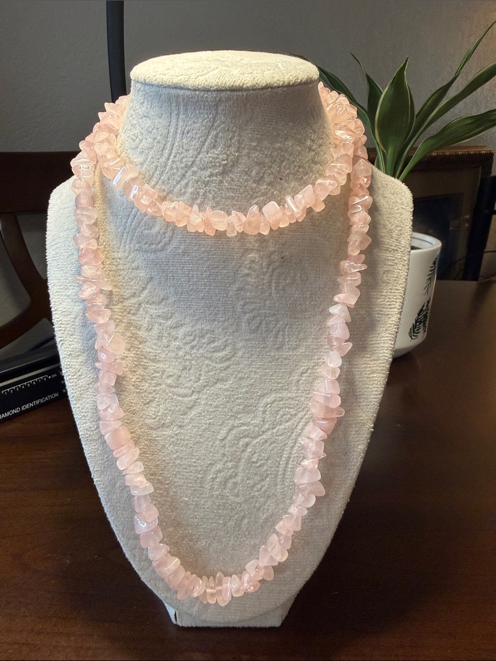 Rose Quartz Chip Beaded Necklace - Pink